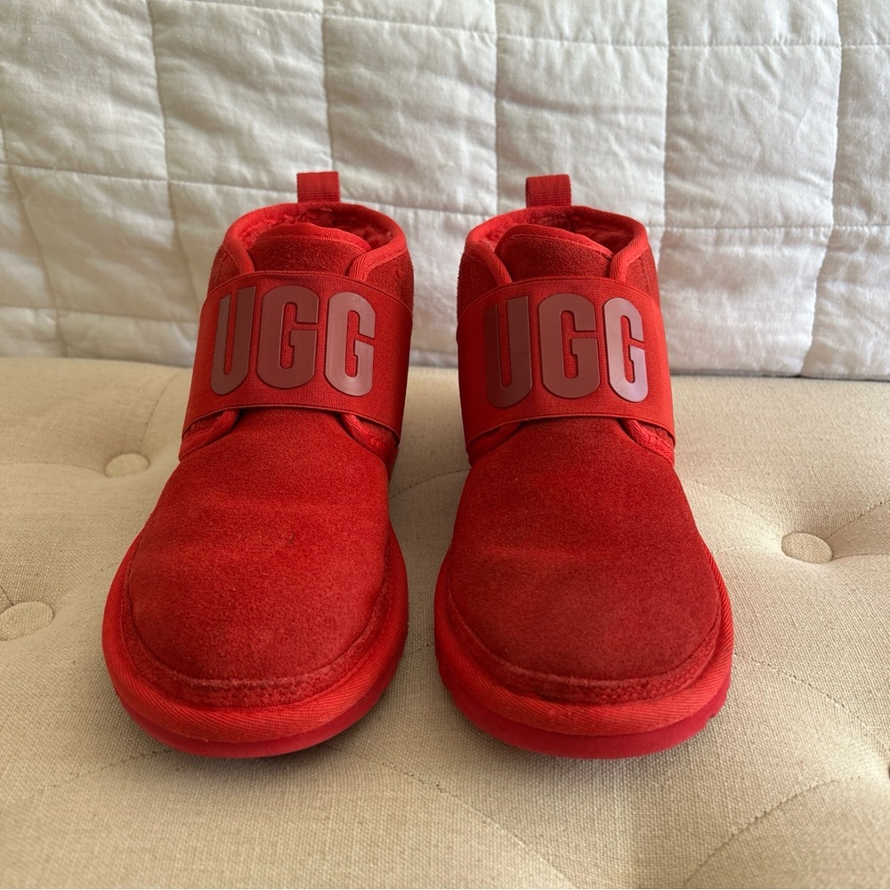 UGG Neumel II Graphic Women's Size US 7 Red Suede Chukka Boots Shoes